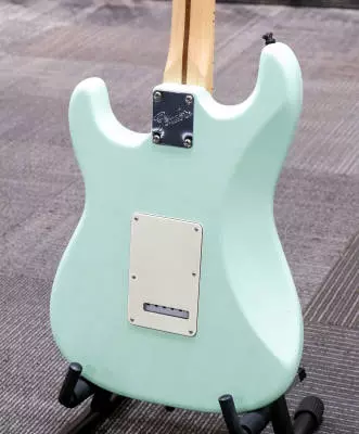 Fender - American Performer Stratocaster, HSS Maple Fingerboard - Satin Surf Green 2